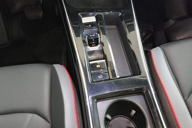 Used Volkswagen Lamando 2022 Lavida L 280TSI DSG Cool & Spicy Edition Gear Lever