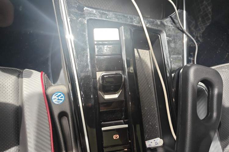 Used Volkswagen Lamando 2022 Lavida L 280TSI DSG Cool & Spicy Edition Gear Lever