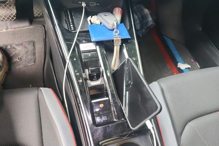 Used Volkswagen Lamando 2022 Lavida L 280TSI DSG Cool & Spicy Edition Gear Lever