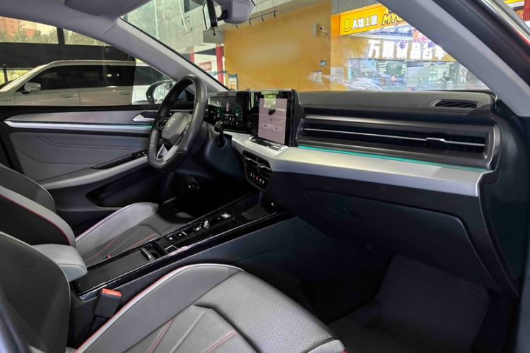 Used Volkswagen Lamando 2022 Lavida L 280TSI DSG Cool & Spicy Edition Interior 8