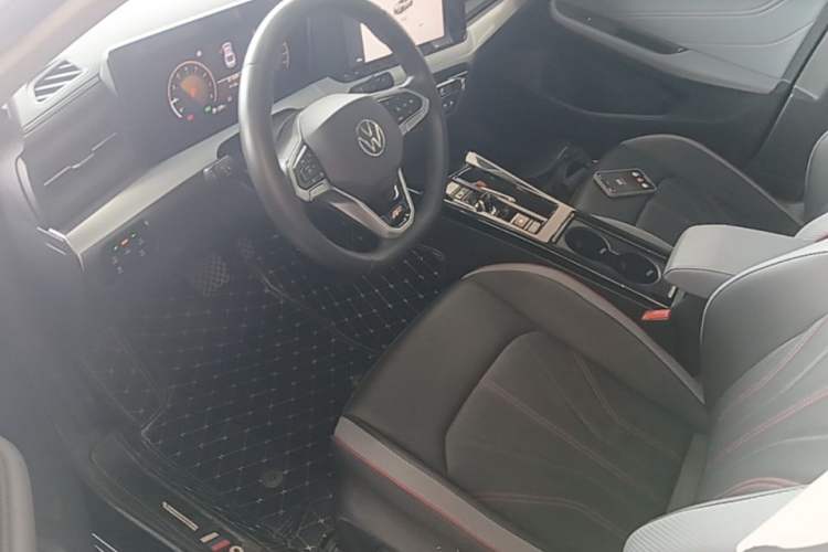 Used Volkswagen Lamando 2022 Lingdu L 280TSI DSG Spicy Edition Left Front Seat