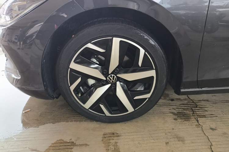 Used Volkswagen Lamando 2022 Lavida L 280TSI DSG Cool & Spicy Edition Left Front Wheel Hub