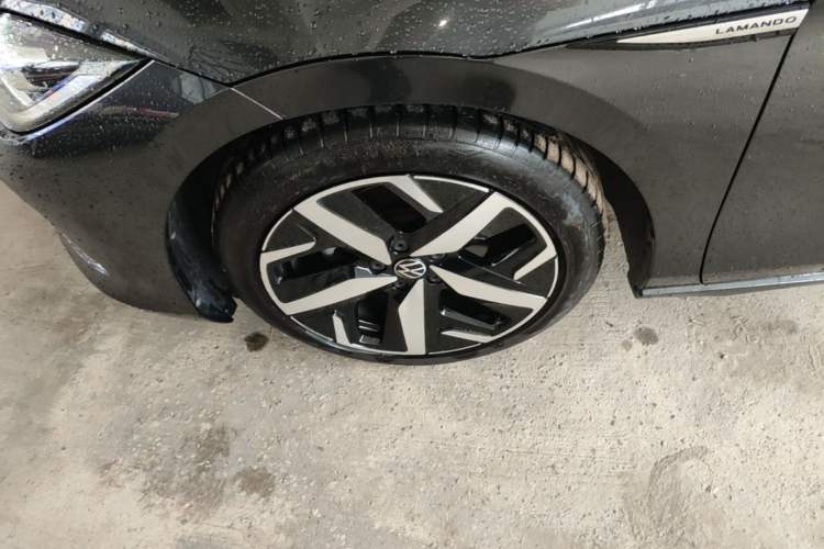 Used Volkswagen Lamando 2022 Lavida L 280TSI DSG Cool & Spicy Edition Left Front Wheel Hub