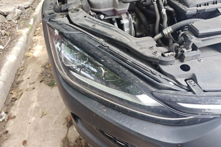 Used Volkswagen Lamando 2022 Lavida L 280TSI DSG Cool & Spicy Edition Right Front Headlight