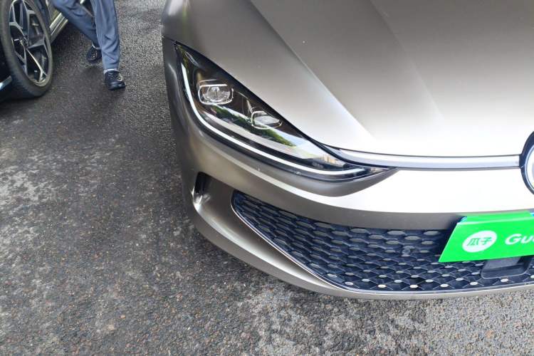 Used Volkswagen Lamando 2022 Lavida L 280TSI DSG Cool & Spicy Edition Right Front Headlight