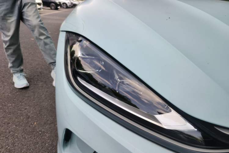 Used Volkswagen Lamando 2022 Lavida L 280TSI DSG Cool & Spicy Edition Right Front Headlight