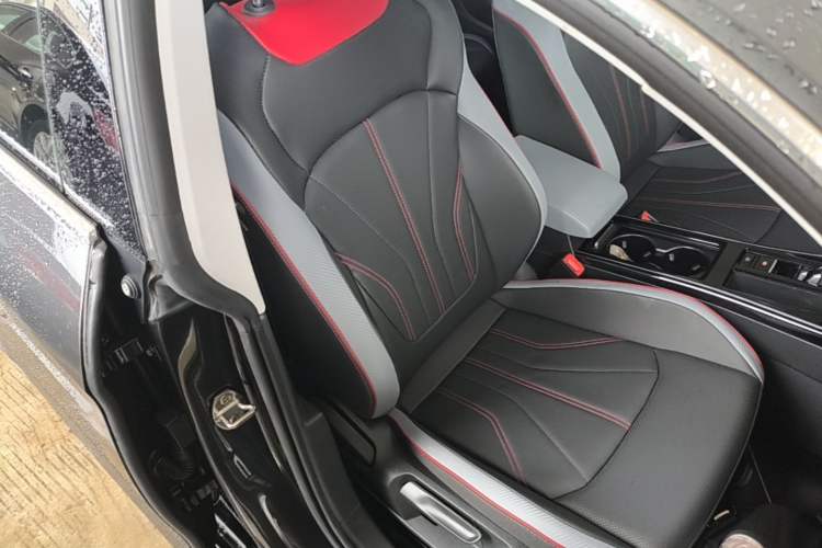 Used Volkswagen Lamando 2022 Lavida L 280TSI DSG Cool & Spicy Edition Right Front Seat