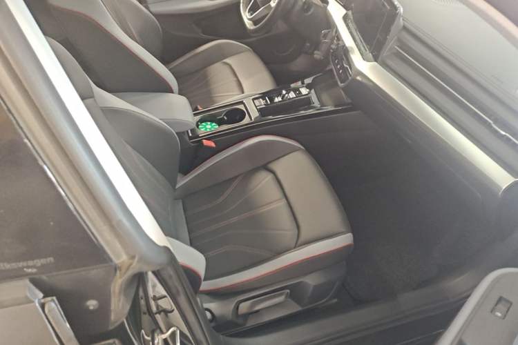 Used Volkswagen Lamando 2022 Lingdu L 280TSI DSG Spicy Edition Right Front Seat