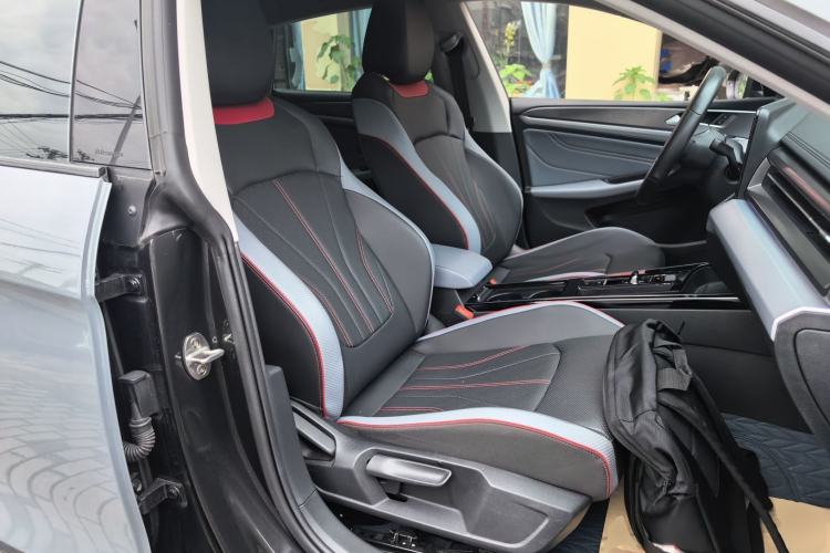 Used Volkswagen Lamando 2022 Lavida L 280TSI DSG Cool & Spicy Edition Right Front Seat