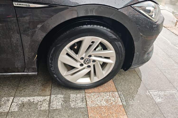 Used Volkswagen Lamando 2022 Lingdu L 280TSI DSG Spicy Edition Right Front Wheel Hub