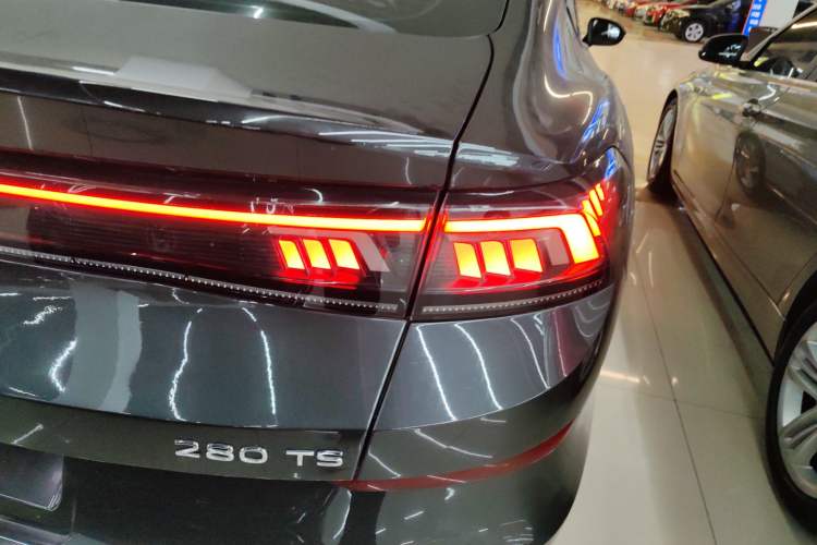 Used Volkswagen Lamando 2022 Lingdu L 280TSI DSG Spicy Edition Right Rear Taillight