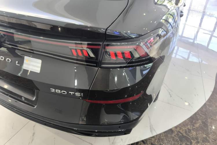 Used Volkswagen Lamando 2022 Lingdu L 280TSI DSG Spicy Edition Right Rear Taillight