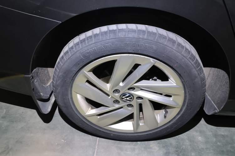 Used Volkswagen Lamando 2022 Lingdu L 280TSI DSG Spicy Edition Right Rear Wheel Hub