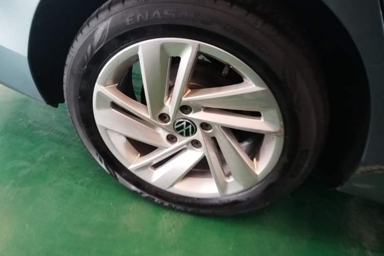 Used Volkswagen Lamando 2022 Lingdu L 280TSI DSG Spicy Edition Right Rear Wheel Hub