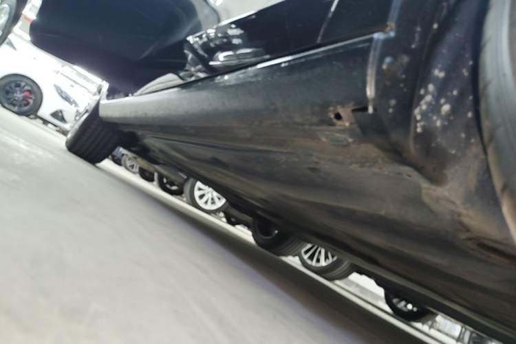 Used Volkswagen Lamando 2022 Lavida L 280TSI DSG Cool & Spicy Edition Right Side Sill