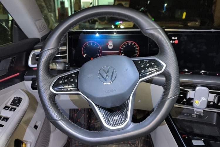 Used Volkswagen Lamando 2022 Lavida L 280TSI DSG Cool & Spicy Edition Steering Wheel