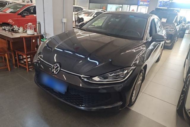 Używany Volkswagen Lamando 2022 Lingdu L 280TSI DSG Spicy Edition