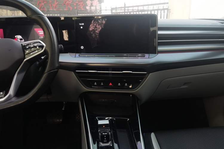 Used Volkswagen Lamando 2022 Lingdu L 280TSI DSG Ultra-Spicy Flagship Edition Audio And AC Panel