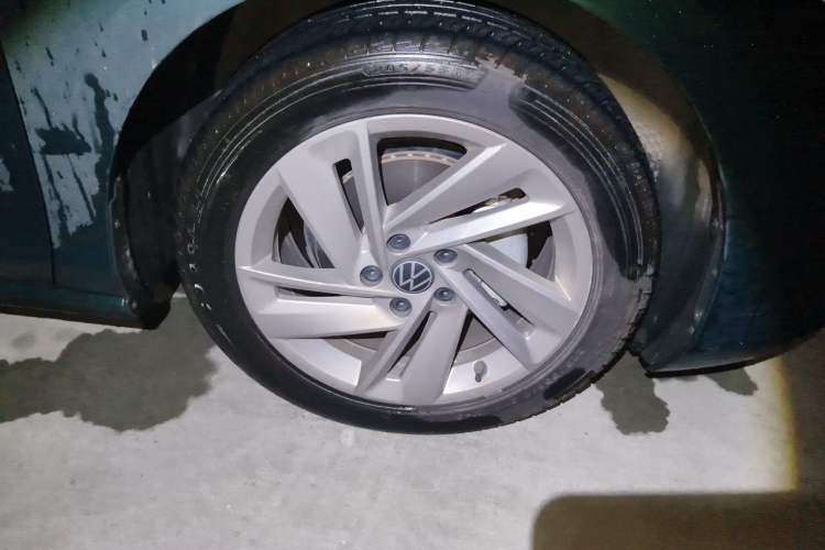 Used Volkswagen Lamando 2022 Lingdu L 280TSI DSG Spicy Edition Right Front Wheel Hub