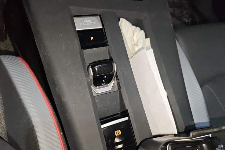 Used Volkswagen Lamando 2022 Lavida L 280TSI DSG Cool & Spicy Edition Gear Lever