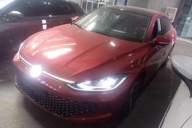 Używany Volkswagen Lamando 2022 Lavida L 280TSI DSG Cool & Spicy Edition