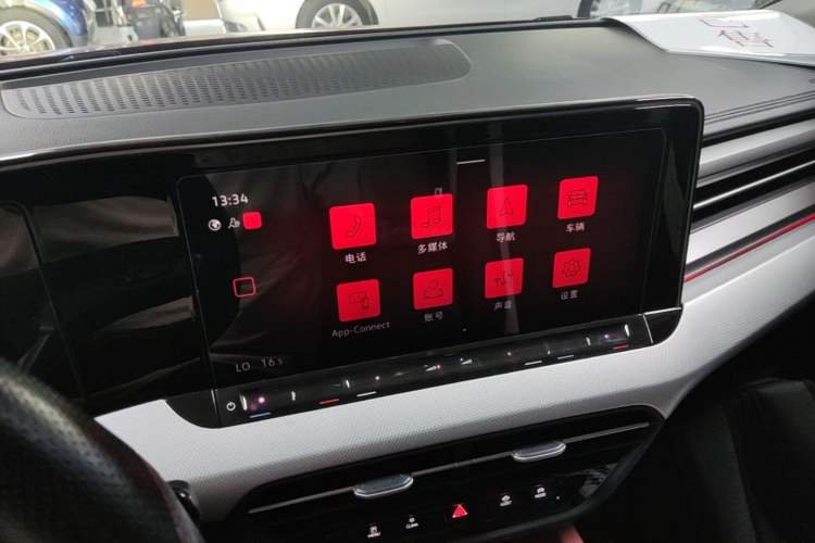 Used Volkswagen Lamando 2022 Lavida L 280TSI DSG Cool & Spicy Edition Audio And AC Panel
