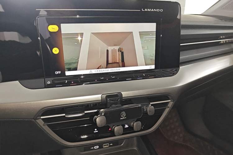 Used Volkswagen Lamando 2022 Lingdu L 280TSI DSG Spicy Edition Audio And AC Panel