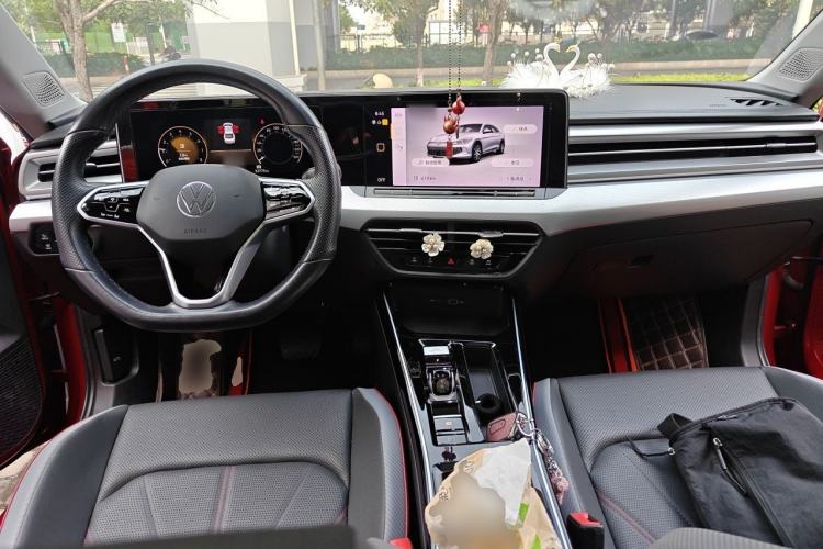 Used Volkswagen Lamando 2022 Lavida L 280TSI DSG Cool & Spicy Edition Center Console
