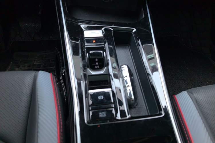 Used Volkswagen Lamando 2022 Lavida L 280TSI DSG Cool & Spicy Edition Gear Lever
