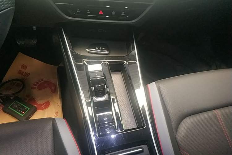 Used Volkswagen Lamando 2022 Lavida L 280TSI DSG Cool & Spicy Edition Gear Lever