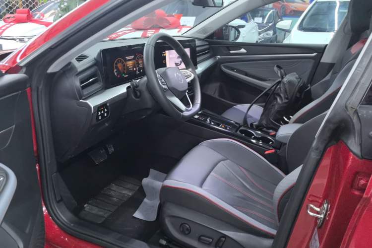 Used Volkswagen Lamando 2022 Lingdu L 280TSI DSG Spicy Edition Left Front Seat