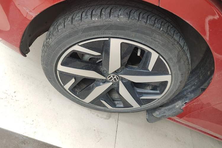 Used Volkswagen Lamando 2022 Lavida L 280TSI DSG Cool & Spicy Edition Left Front Wheel Hub