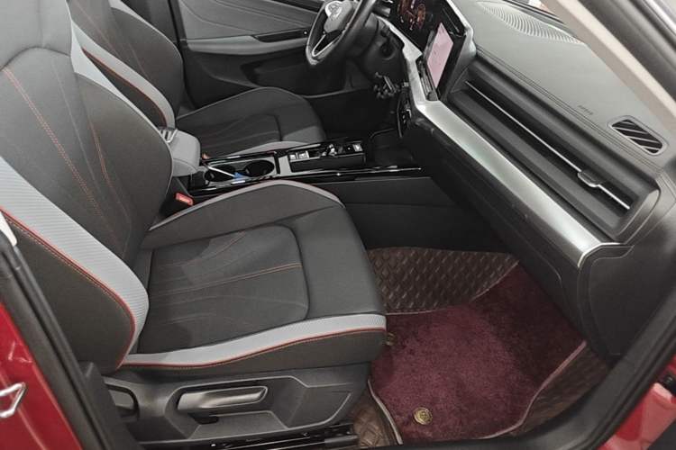 Used Volkswagen Lamando 2022 Lingdu L 280TSI DSG Spicy Edition Right Front Seat