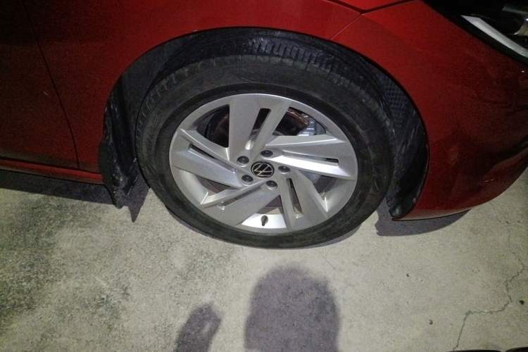 Used Volkswagen Lamando 2022 Lingdu L 280TSI DSG Spicy Edition Right Front Wheel Hub