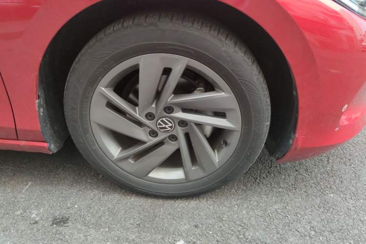 Used Volkswagen Lamando 2022 Lingdu L 280TSI DSG Spicy Edition Right Front Wheel Hub