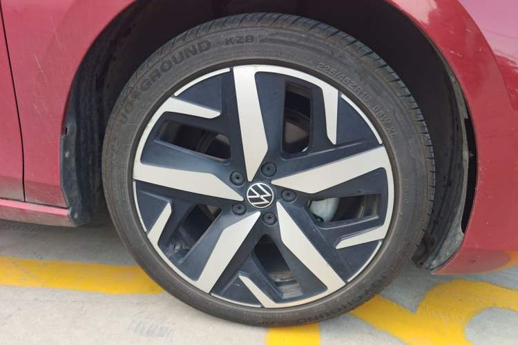 Used Volkswagen Lamando 2022 Lingdu L 280TSI DSG Ultra-Spicy Flagship Edition Right Front Wheel Hub