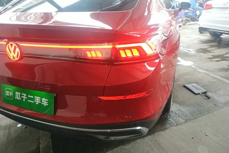 Used Volkswagen Lamando 2022 Lavida L 280TSI DSG Cool & Spicy Edition Right Rear Taillight