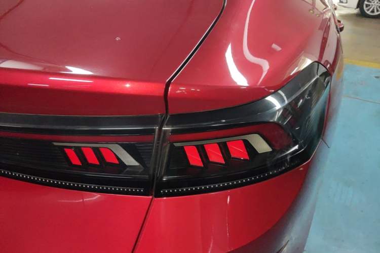 Used Volkswagen Lamando 2022 Lavida L 280TSI DSG Cool & Spicy Edition Right Rear Taillight