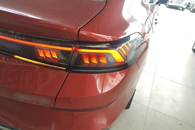 Used Volkswagen Lamando 2022 Lavida L 280TSI DSG Cool & Spicy Edition Right Rear Taillight