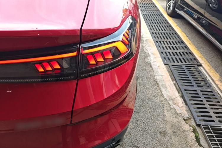 Used Volkswagen Lamando 2022 Lingdu L 280TSI DSG Spicy Edition Right Rear Taillight