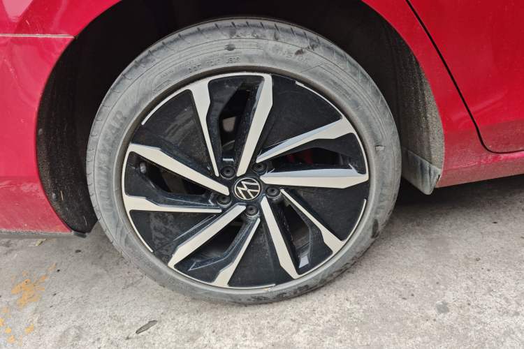 Used Volkswagen Lamando 2022 Lingdu L 280TSI DSG Ultra-Spicy Flagship Edition Right Rear Wheel Hub