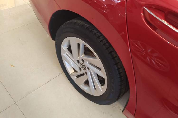 Used Volkswagen Lamando 2022 Lingdu L 280TSI DSG Spicy Edition Right Rear Wheel Hub