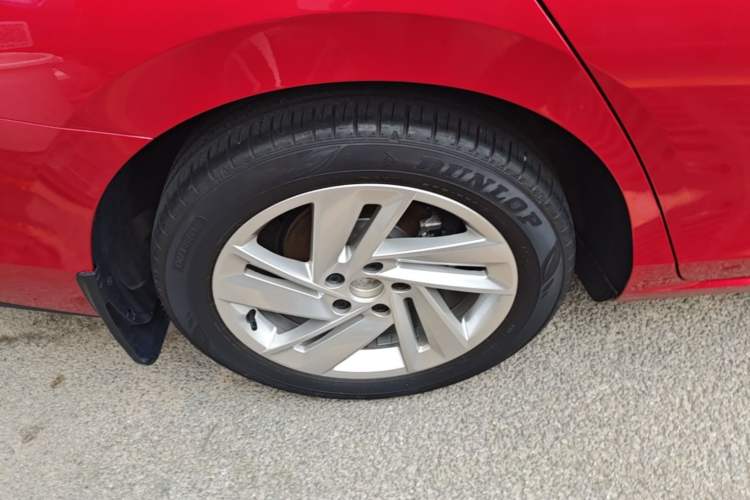 Used Volkswagen Lamando 2022 Lingdu L 280TSI DSG Spicy Edition Right Rear Wheel Hub