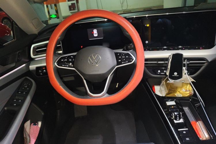 Used Volkswagen Lamando 2022 Lavida L 280TSI DSG Cool & Spicy Edition Steering Wheel