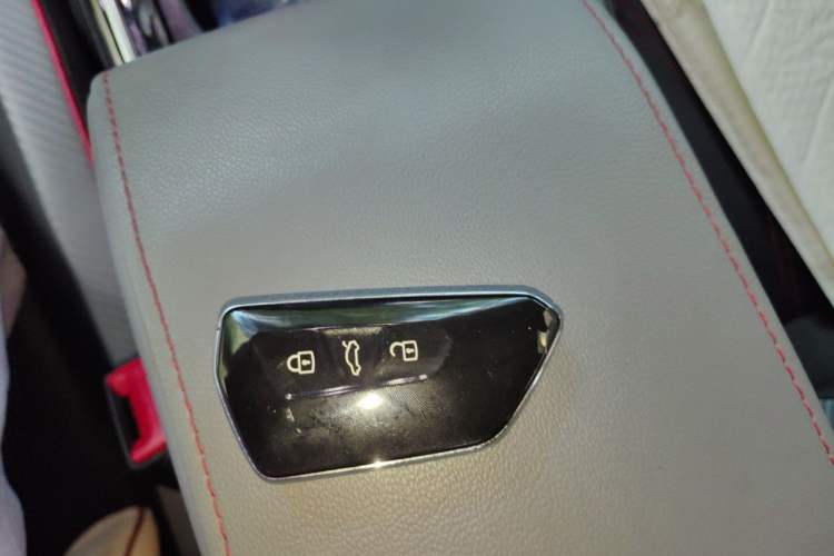 Used Volkswagen Lamando 2022 Lavida L 280TSI DSG Cool & Spicy Edition Vehicle Key