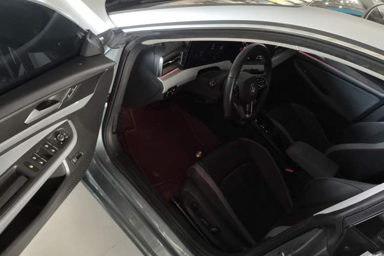 Used Volkswagen Lamando 2022 Lavida L 280TSI DSG Cool & Spicy Edition Driver Seat