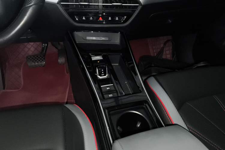 Used Volkswagen Lamando 2022 Lavida L 280TSI DSG Cool & Spicy Edition Gear Lever