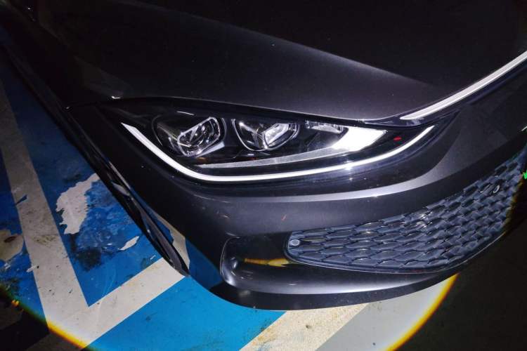 Used Volkswagen Lamando 2022 Lavida L 280TSI DSG Cool & Spicy Edition Right Front Headlight