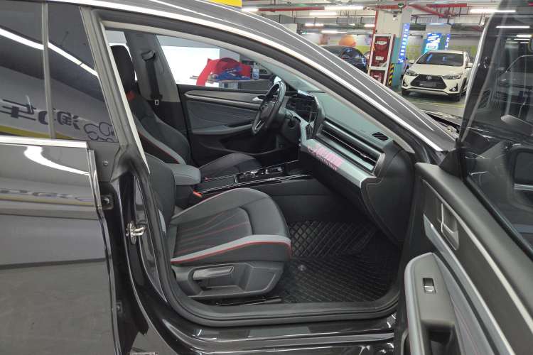 Used Volkswagen Lamando 2022 Lavida L 280TSI DSG Cool & Spicy Edition Right Front Seat