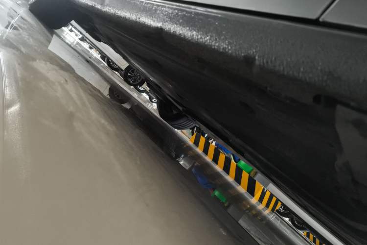Used Volkswagen Lamando 2022 Lavida L 280TSI DSG Cool & Spicy Edition Right Side Sill